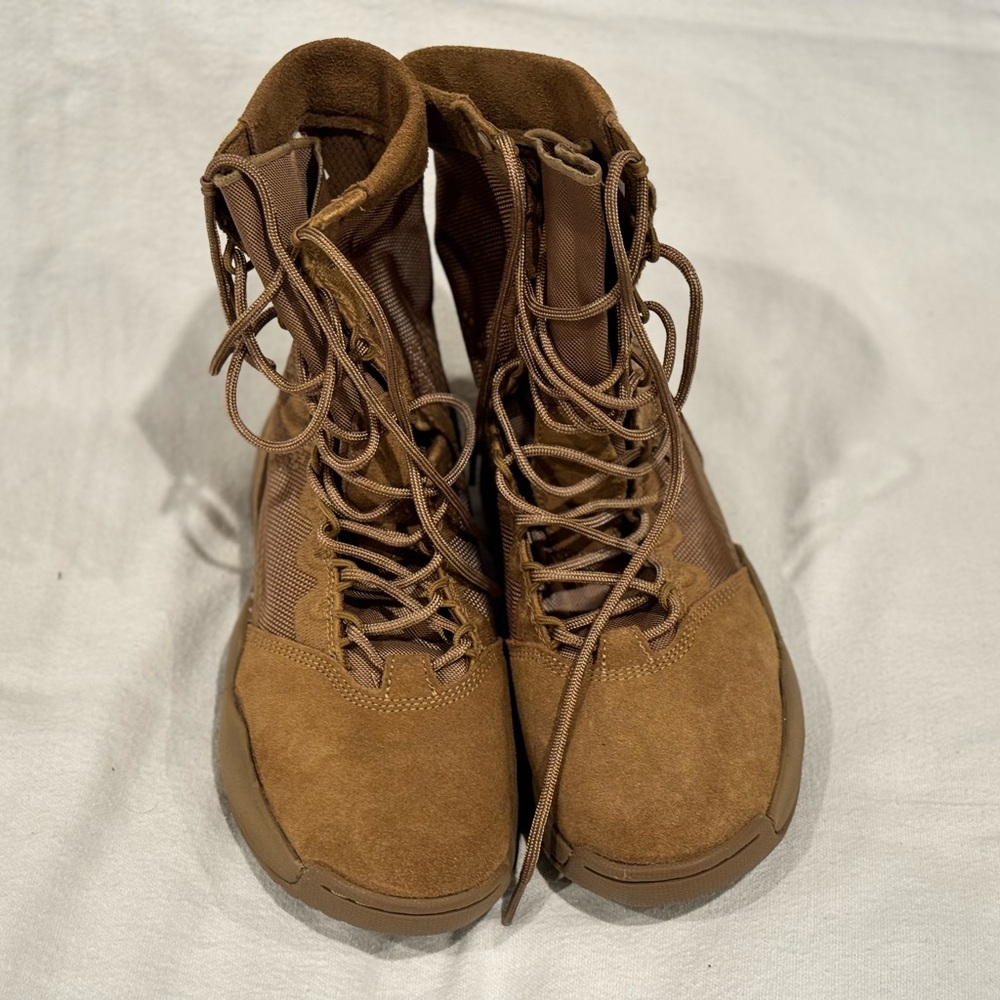 Nike SF881 Combat Boots